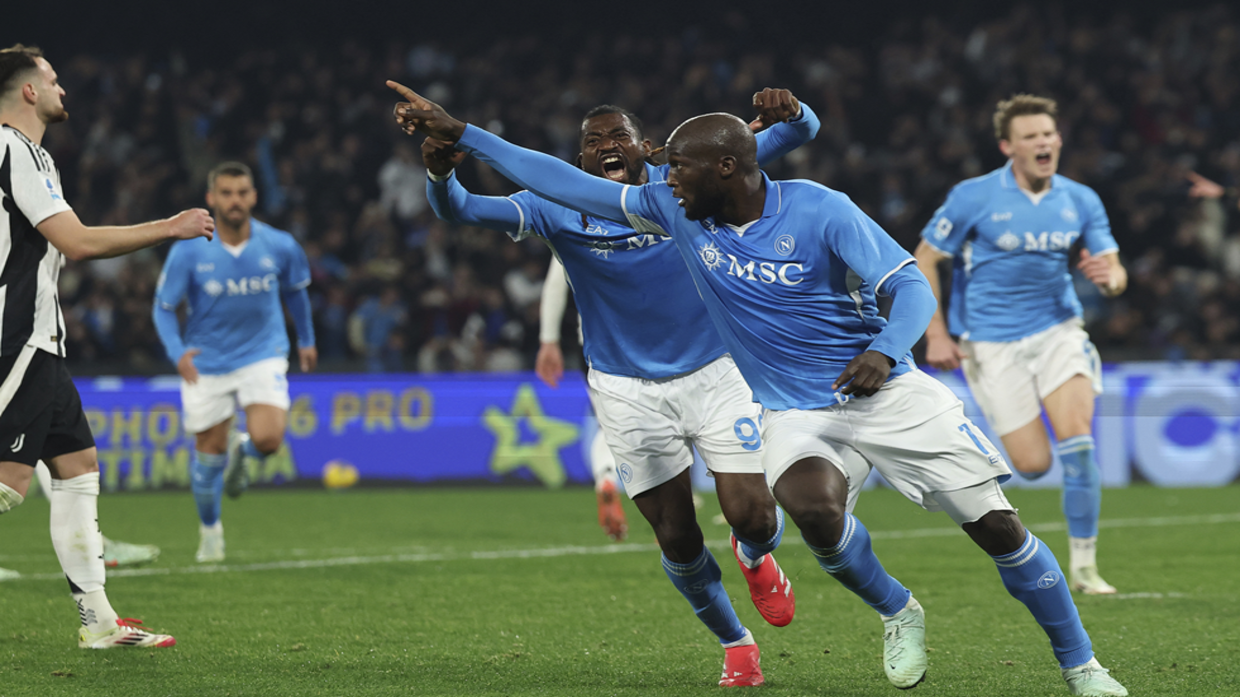 Napoli hand Juventus first defeat in Serie A this season